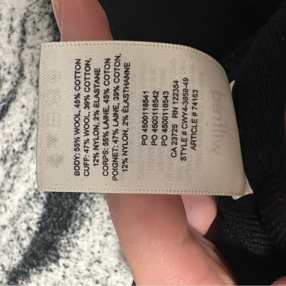 Aritzia Rebecca cropped sweater - Picture 5 of 5